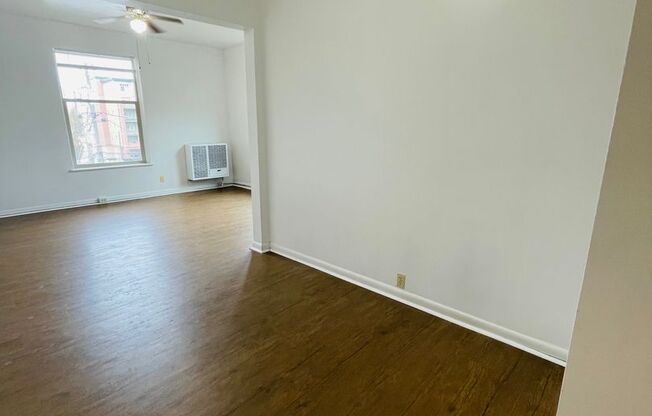 Studio, 1 bath, 450 sqft, $1,450, Unit 318