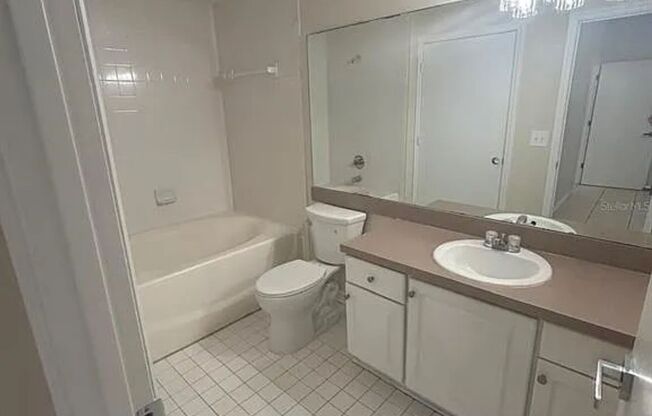 1 bed, 1 bath, $1,350, Unit Bldg 1, Unit 107