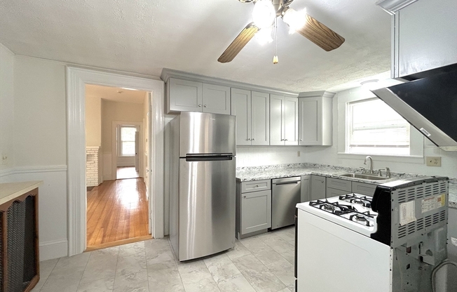 107 LINCOLN AVE