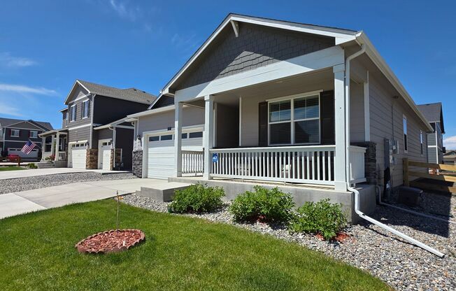 Beautiful Newer Build 3 Bedroom Home in Bennett!