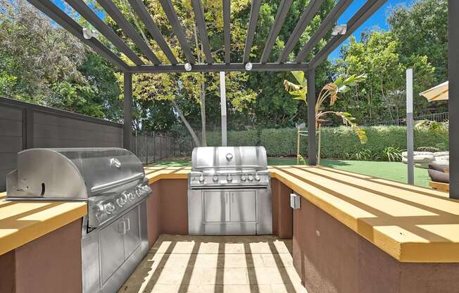 Legado Encino BBQ Area