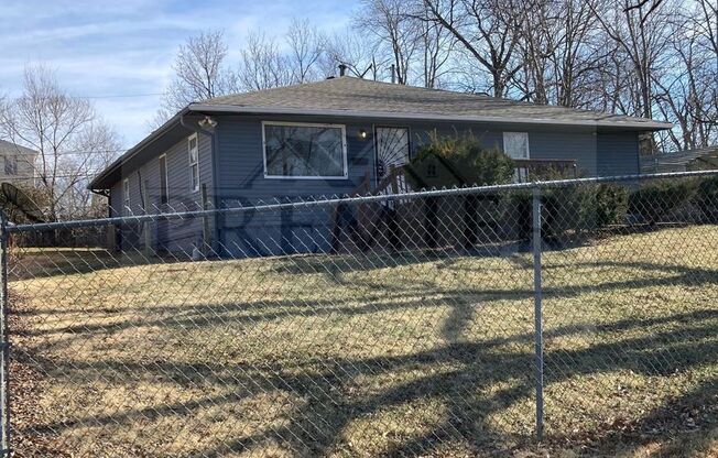 5935 Cypress Pl, Kansas City, MO 64130 - 3 bd/1 ba Fresh updated interior - $1399- READY TO MOVE IN!!