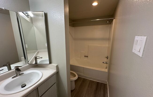 1 bed, 1 bath, 633 sqft, $1,440, Unit 106