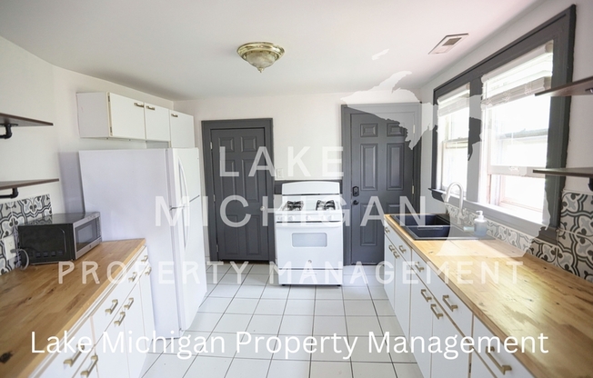 416 HENRY AVE SE