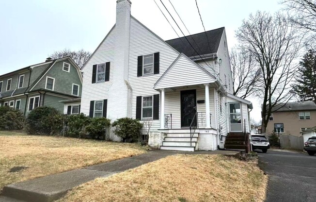 142 JACKSON ST