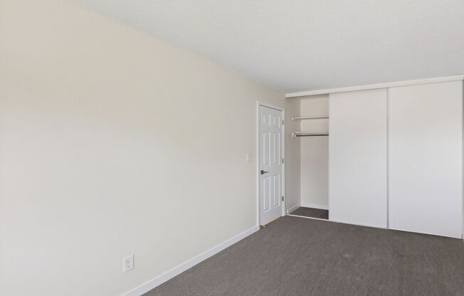 2 beds, 1 bath, 864 sqft, $1,495, Unit 203 - 2400