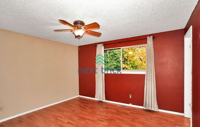 3 beds, 2 baths, $2,500