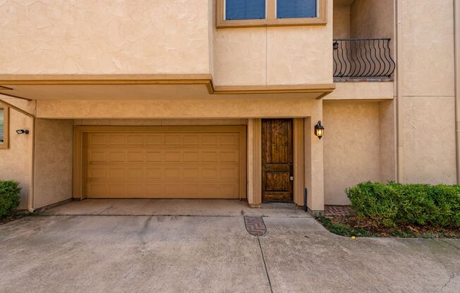 Beautiful Tuscan feel Condo Lower Greenville area