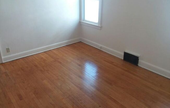 3716N17thY