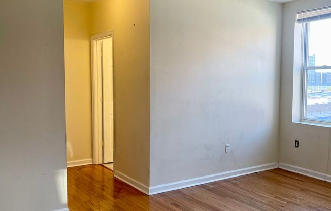 Studio, 1 bath, 380 sqft, $925, Unit 401