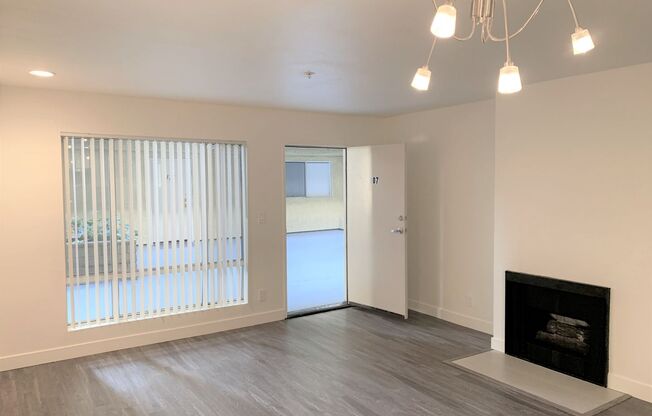 1 bed, 1 bath, 700 sqft, $1,814, Unit 312