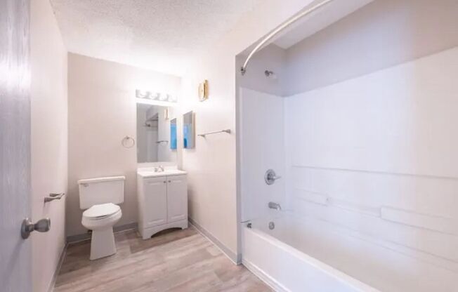2 beds, 1 bath, 693 sqft, $885, Unit 3012