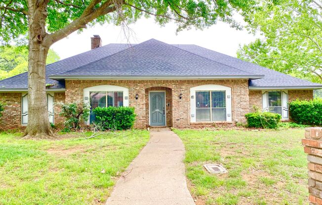 2300 Alicia Court