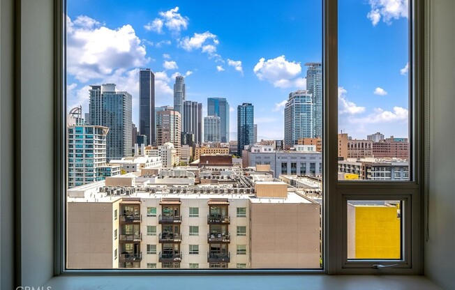 1 bed, 1 bath, 840 sqft, $3,500, Unit 1208