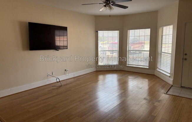 3944 BRANDON PARK DR