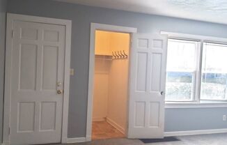 2 beds, 1 bath, $895