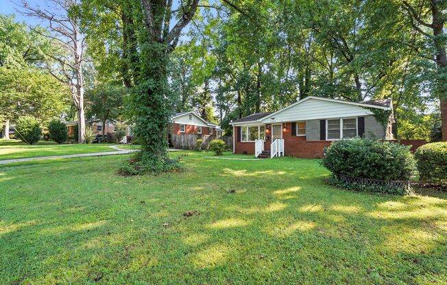 Charming Brick Ranch in Popular Oakhurst