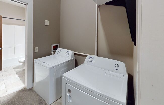 1 bed, 1 bath, 717 sqft, $1,200, Unit 115-112 (The Pearl)