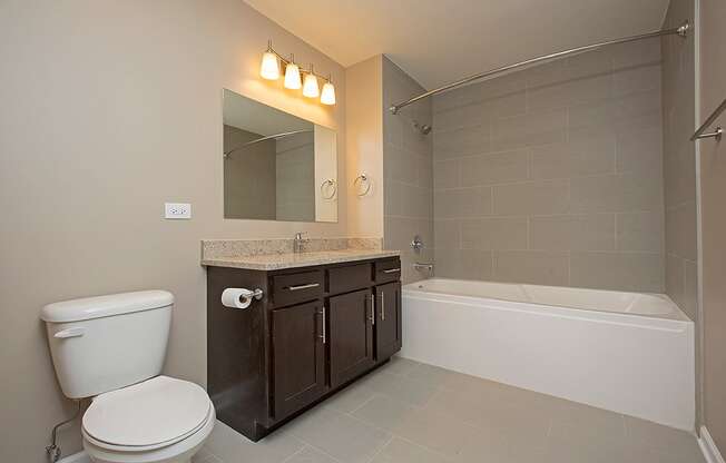 Bath at The Shelby, Chicago, IL