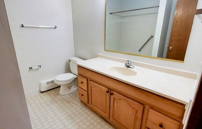 2 beds, 1 bath, 775 sqft, $1,379, Unit 2346-2