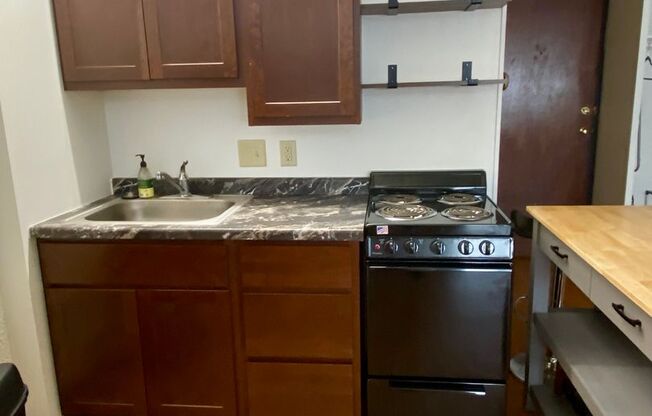 1 bed, 1 bath, 400 sqft, $1,195, Unit 203