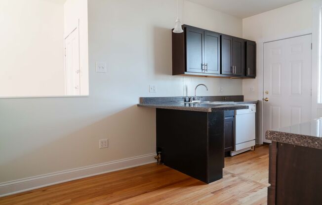 1 bed, 1 bath, 530 sqft, $1,625, Unit 4732-1A