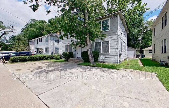 3209 POST ST