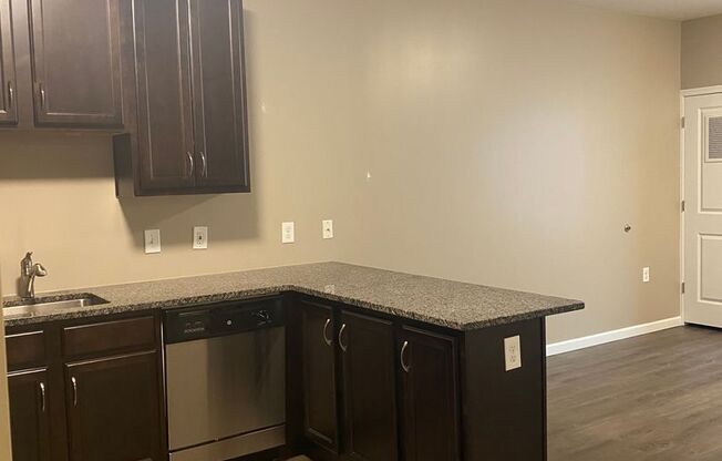 2 beds, 2 baths, 1,184 sqft, $2,025, Unit 209
