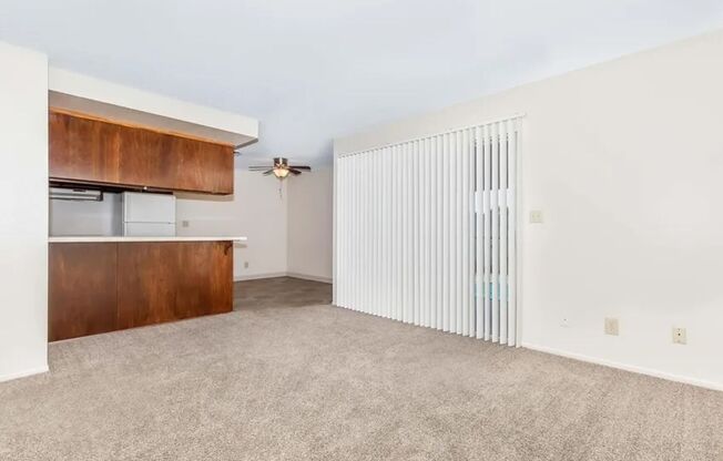 2 beds, 1 bath, 950 sqft, $1,445, Unit 26