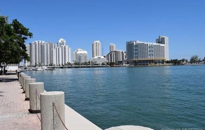 2 beds, 2 baths, $3,600, Unit # 1203