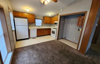 2 beds, 1 bath, $750