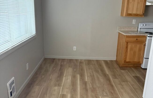 1 bed, 1 bath, 625 sqft, $1,215, Unit 56