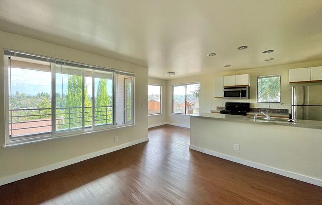 2 beds, 2 baths, 900 sqft, $2,995, Unit 301