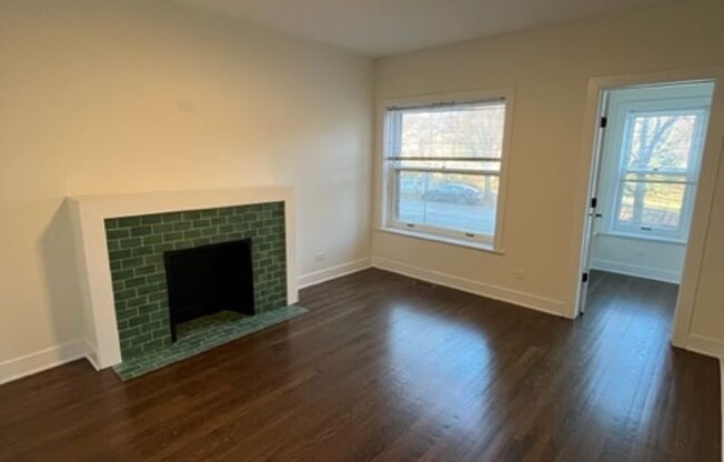 4 beds, 2 baths, $3,800, Unit 126-1