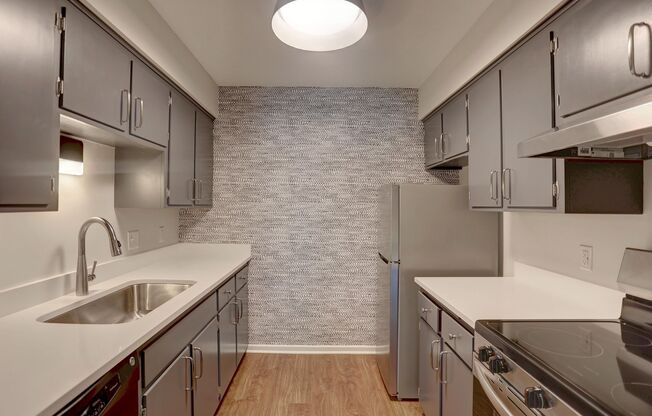 2 beds, 1.5 baths, 942 sqft, $2,095, Unit 412-202