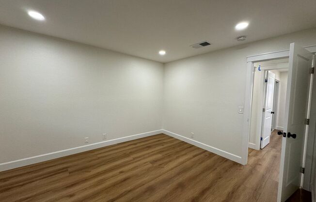 Beautiful 3 Bedroom 2 Bathroom Single family home