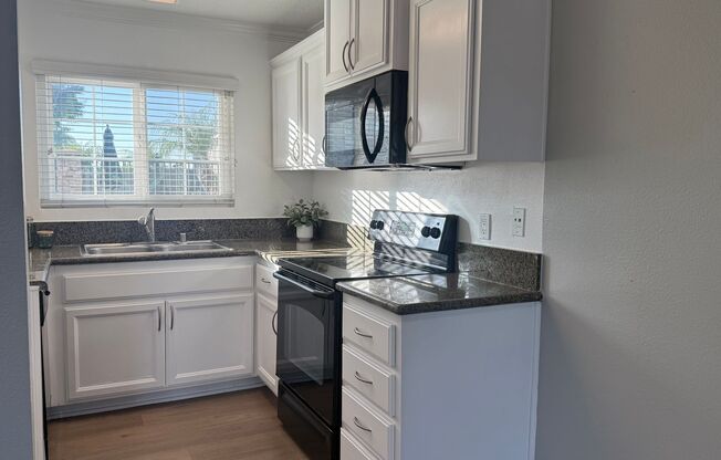 2 beds, 1 bath, 850 sqft, $2,555, Unit 835A