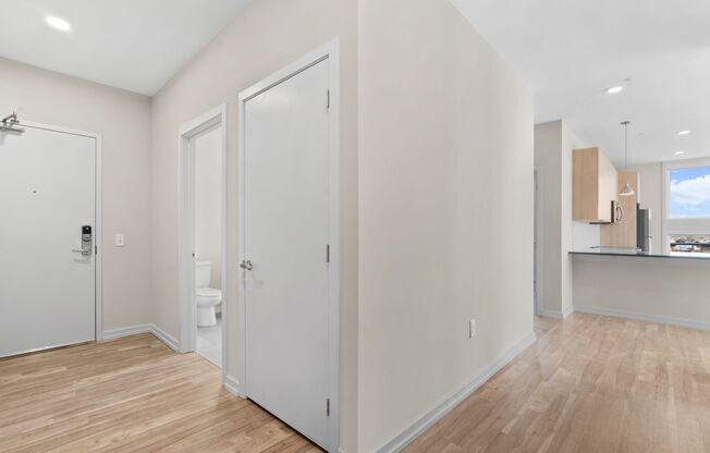 2 beds, 1 bath, 913 sqft, $3,650, Unit 315