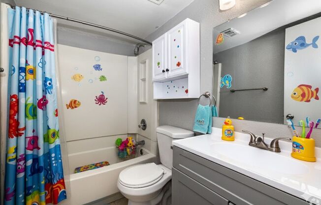 2 beds, 1.5 baths, 927 sqft, $945, Unit 803