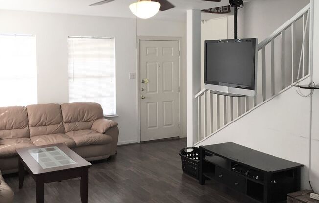 4511 Ave B (LO)