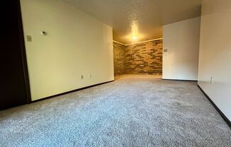 1 bed, 1 bath, $825, Unit 16