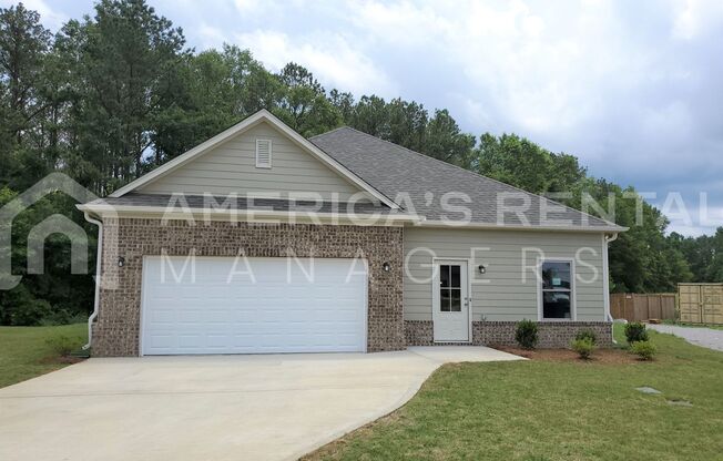 Home for Rent in Clanton, AL! AVAILABLE NOW!!! REDUCED RENT SPECIAL!!