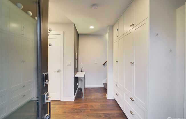 2Bd/1.75Ba Seattle Townhouse
