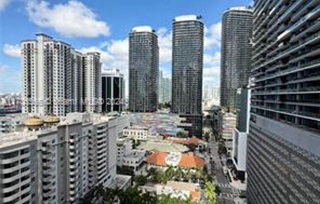 1100 S Miami Ave # 19-10 (A11706566)