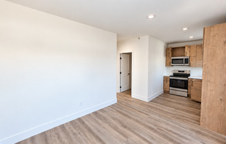 2147 Balboa Ave