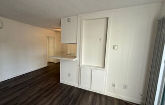 1 bed, 1 bath, 700 sqft, $2,300, Unit 5