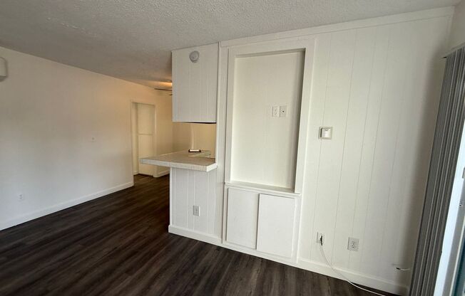 1 bed, 1 bath, 700 sqft, $2,300, Unit 5