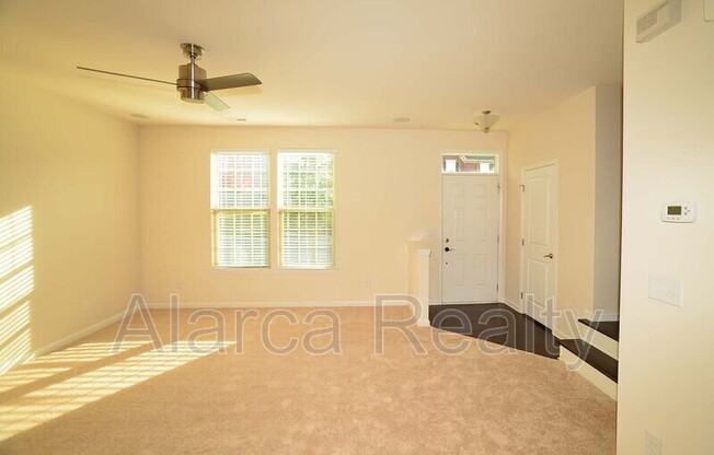 1737 EVERGREEN DR