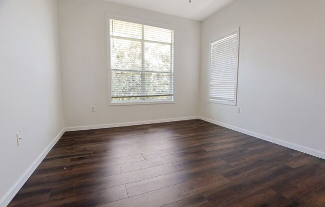 3 beds, 2 baths, $2,150, Unit Apt 711