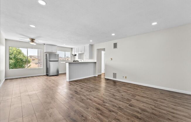 4945 W 118 PL